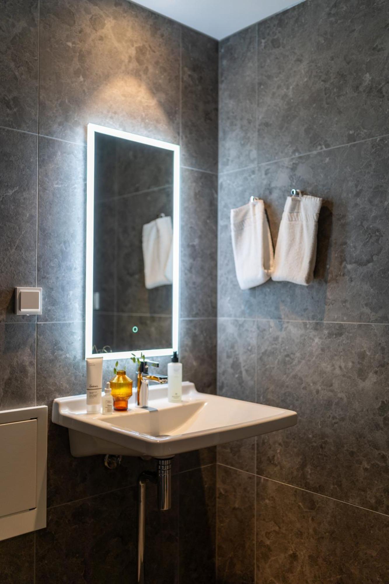 Unity Malmoe - A Studio Hotel Ngoại thất bức ảnh